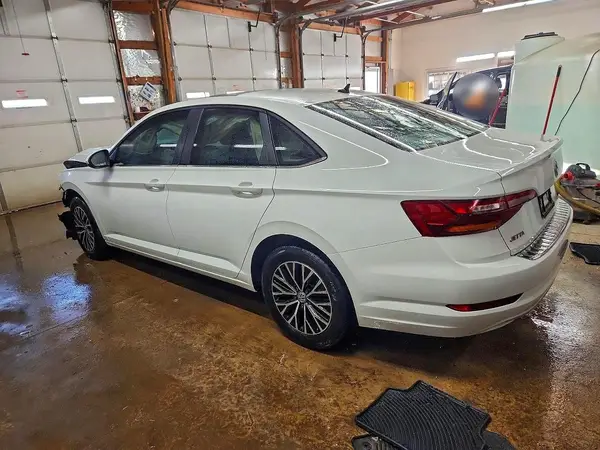 3VWCB7BU0KM235009 2019 VOLKSWAGEN JETTA - Image 2