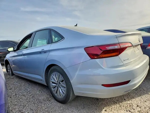 3VWCB7BU1KM142919 2019 VOLKSWAGEN JETTA - Image 2
