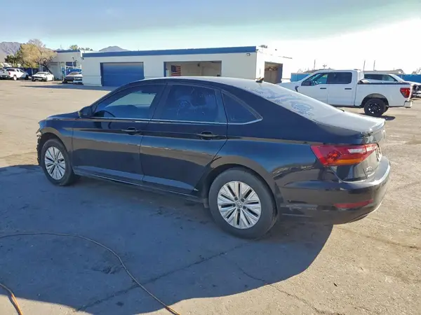 3VWCB7BU1KM233852 2019 VOLKSWAGEN JETTA - Image 2