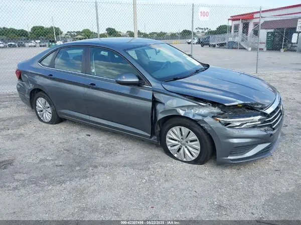 3VWCB7BU2KM126146 2019 VOLKSWAGEN JETTA - Image 1