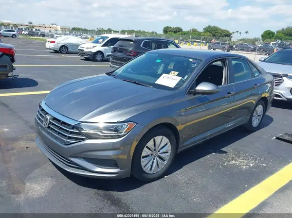 3VWCB7BU2KM126146 2019 VOLKSWAGEN JETTA - Image 2