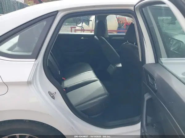 3VWCB7BU2KM133033 2019 VOLKSWAGEN JETTA - Image 8