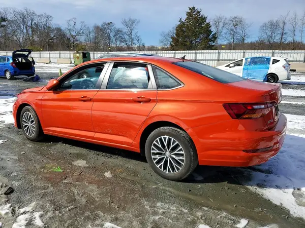 3VWCB7BU2KM135803 2019 VOLKSWAGEN JETTA - Image 2