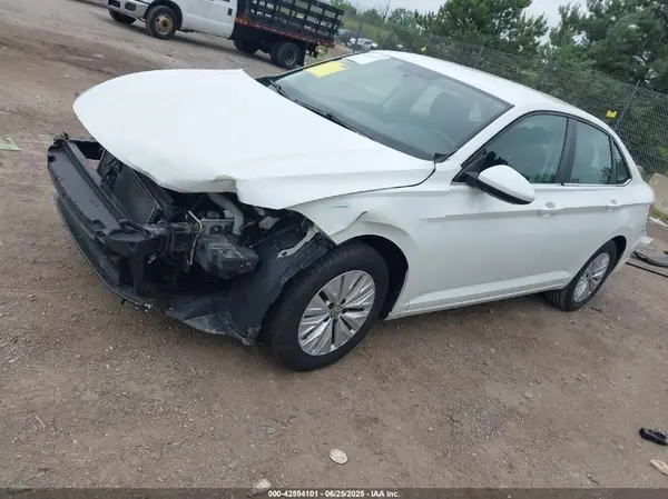 3VWCB7BU2KM166419 2019 VOLKSWAGEN JETTA - Image 2