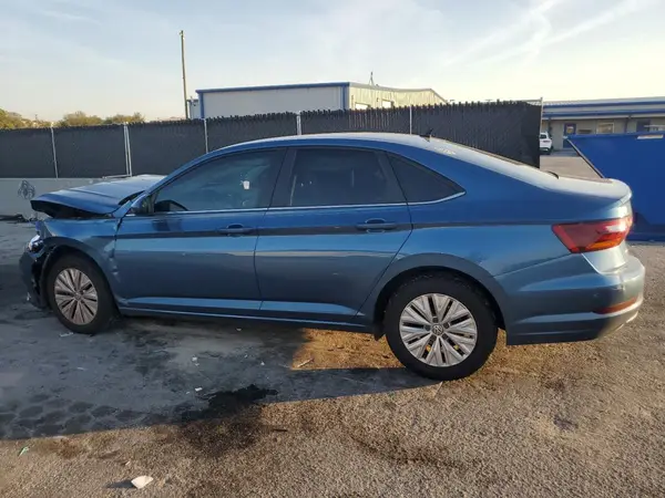3VWCB7BU2KM167859 2019 VOLKSWAGEN JETTA - Image 2