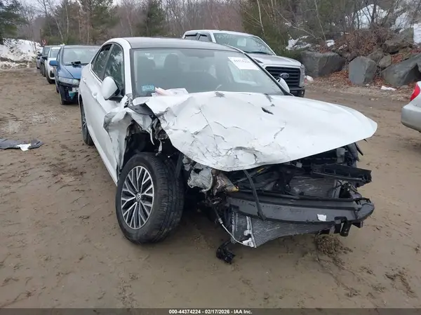 3VWCB7BU2KM205090 2019 VOLKSWAGEN JETTA - Image 1