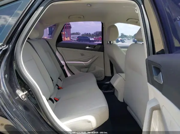 3VWCB7BU2KM213920 2019 VOLKSWAGEN JETTA - Image 8