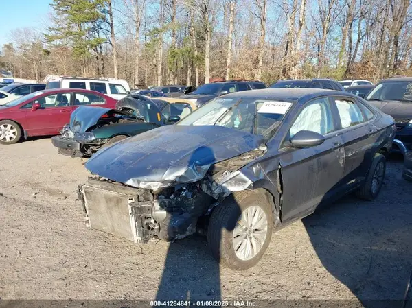 3VWCB7BU2KM232354 2019 VOLKSWAGEN JETTA - Image 2