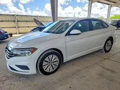 3VWCB7BU2KM240275 2019 VOLKSWAGEN JETTA