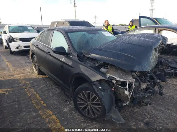 3VWCB7BU2KM246559 2019 VOLKSWAGEN JETTA - Image 1