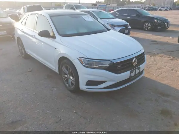 3VWCB7BU2KM255617 2019 VOLKSWAGEN JETTA - Image 1