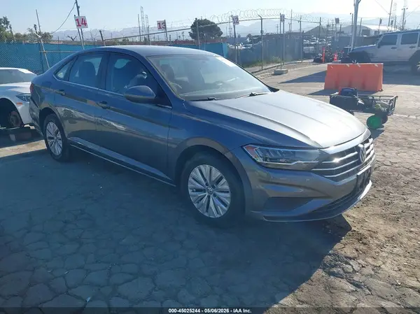 3VWCB7BU3KM134031 2019 VOLKSWAGEN JETTA - Image 1