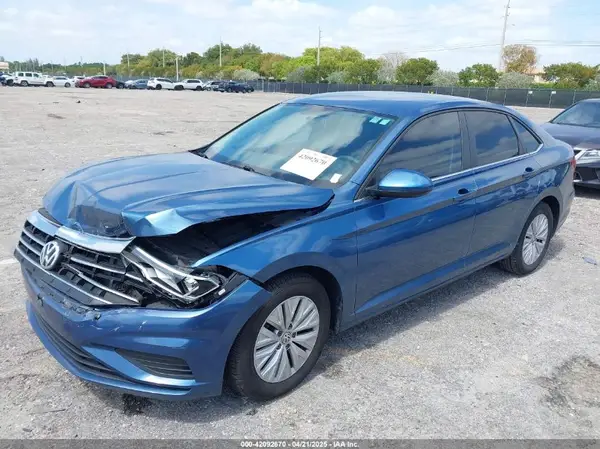 3VWCB7BU3KM138600 2019 VOLKSWAGEN JETTA - Image 2