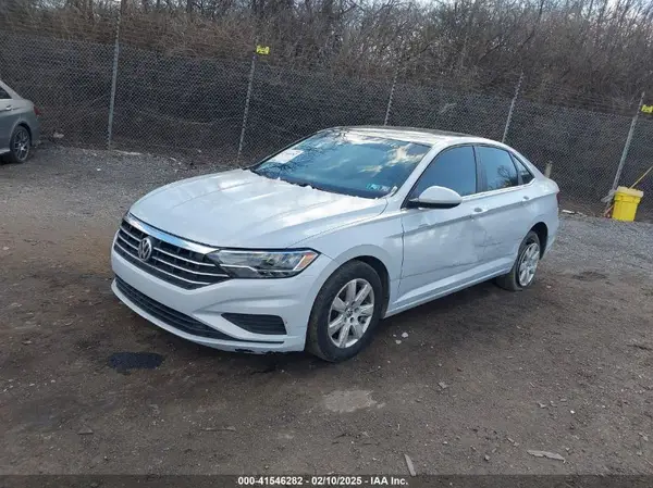 3VWCB7BU3KM143764 2019 VOLKSWAGEN JETTA - Image 2