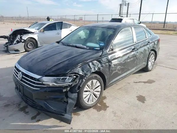 3VWCB7BU3KM145756 2019 VOLKSWAGEN JETTA - Image 2
