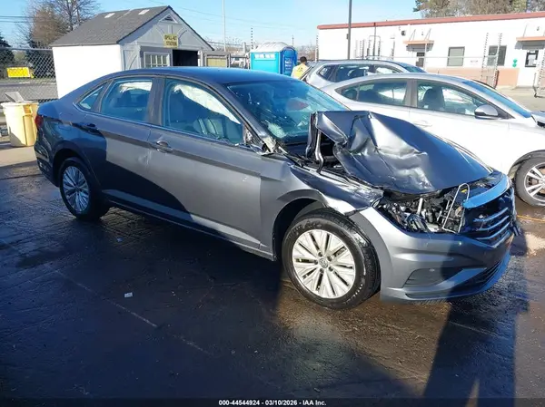 3VWCB7BU3KM235876 2019 VOLKSWAGEN JETTA - Image 1
