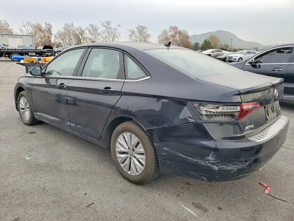 3VWCB7BU3KM243024 2019 VOLKSWAGEN JETTA - Image 2