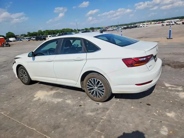 3VWCB7BU3KM257361 2019 VOLKSWAGEN JETTA - Image 2