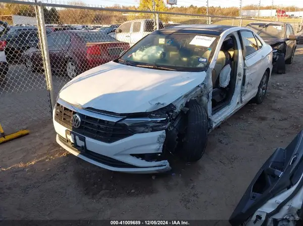 3VWCB7BU3KM273396 2019 VOLKSWAGEN JETTA - Image 2