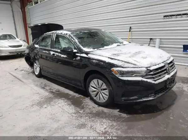 3VWCB7BU4KM131123 2019 VOLKSWAGEN JETTA - Image 1