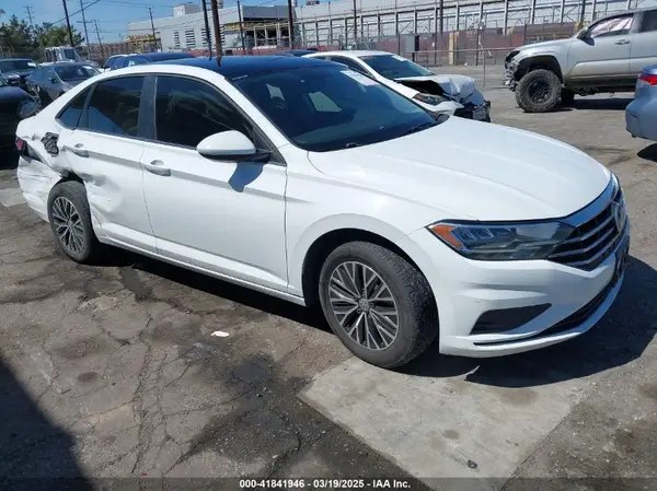 3VWCB7BU4KM164316 2019 VOLKSWAGEN JETTA - Image 1