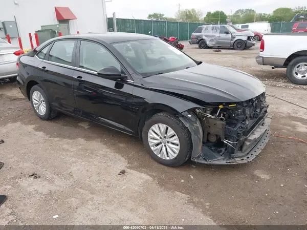 3VWCB7BU4KM214776 2019 VOLKSWAGEN JETTA - Image 1