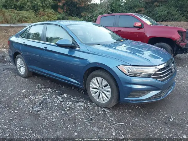 3VWCB7BU4KM245011 2019 VOLKSWAGEN JETTA - Image 1
