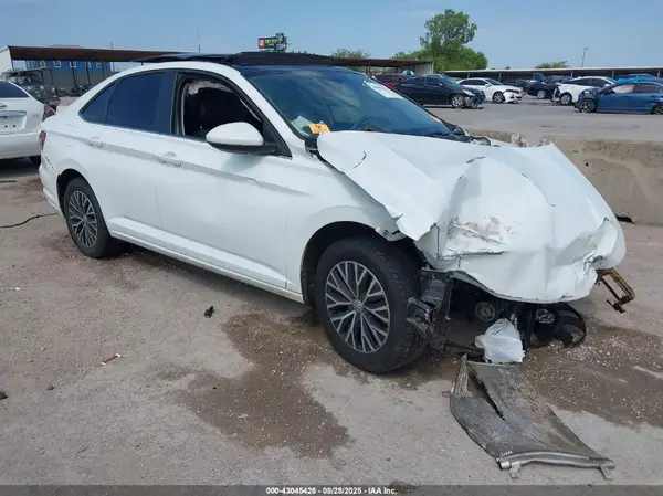 3VWCB7BU5KM136069 2019 VOLKSWAGEN JETTA - Image 1