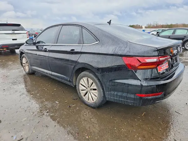 3VWCB7BU5KM246927 2019 VOLKSWAGEN JETTA - Image 2