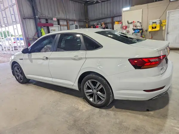 3VWCB7BU6KM252221 2019 VOLKSWAGEN JETTA - Image 2