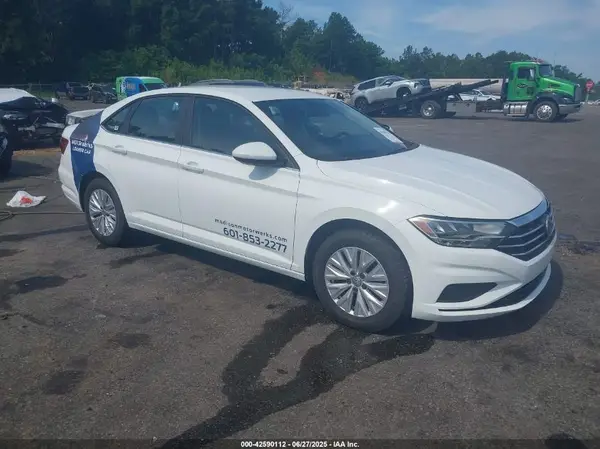 3VWCB7BU7KM250221 2019 VOLKSWAGEN JETTA - Image 1