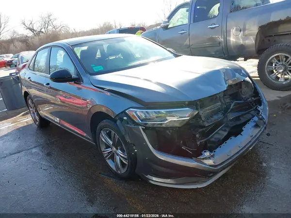 3VWCB7BU7KM258013 2019 VOLKSWAGEN JETTA - Image 1