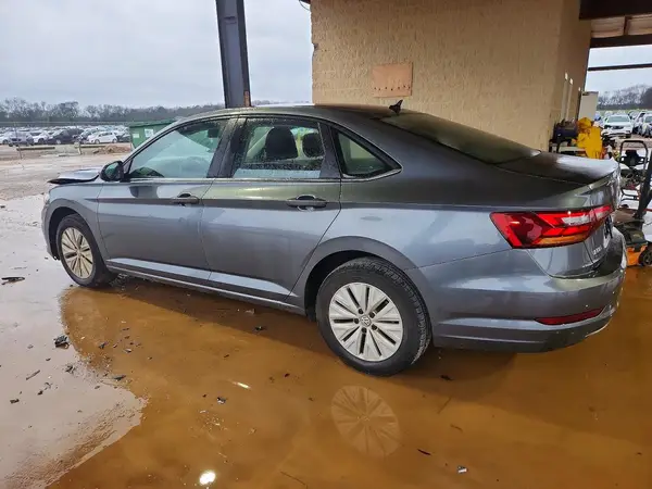 3VWCB7BU8KM151262 2019 VOLKSWAGEN JETTA - Image 2