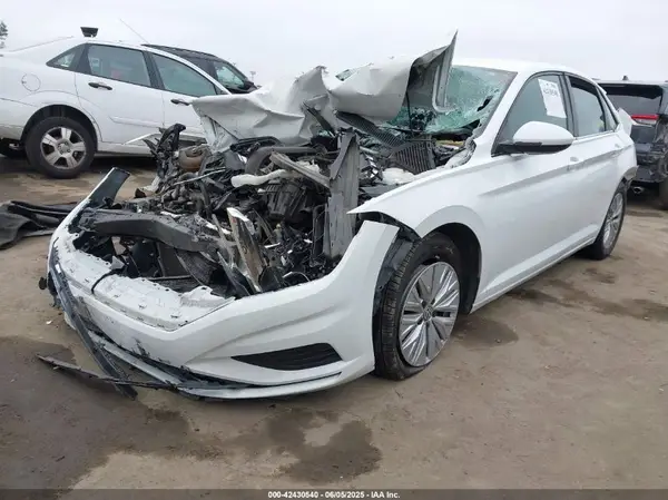 3VWCB7BU8KM174007 2019 VOLKSWAGEN JETTA - Image 2