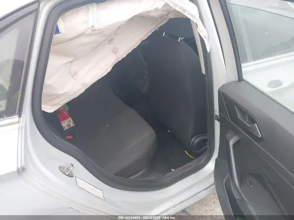 3VWCB7BU9KM142909 2019 VOLKSWAGEN JETTA - Image 8