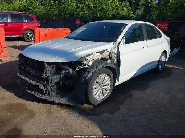 3VWCB7BU9KM275833 2019 VOLKSWAGEN JETTA - Image 2