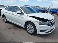 3VWCB7BU9LM072698 2020 VOLKSWAGEN JETTA