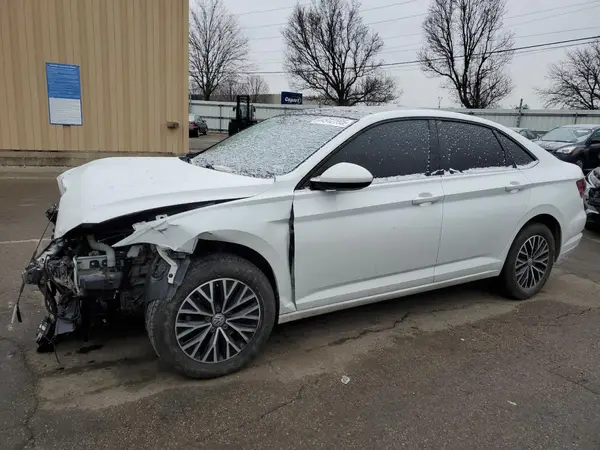 3VWCB7BUXKM140635 2019 VOLKSWAGEN JETTA - Image 1