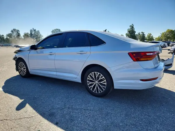 3VWCB7BUXKM142028 2019 VOLKSWAGEN JETTA - Image 2