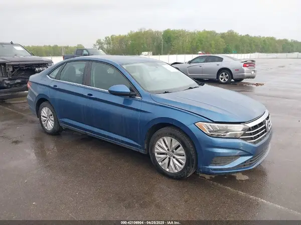 3VWCB7BUXKM180195 2019 VOLKSWAGEN JETTA - Image 1