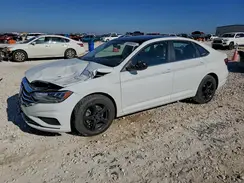 3VWCB7BUXKM213776 2019 VOLKSWAGEN JETTA