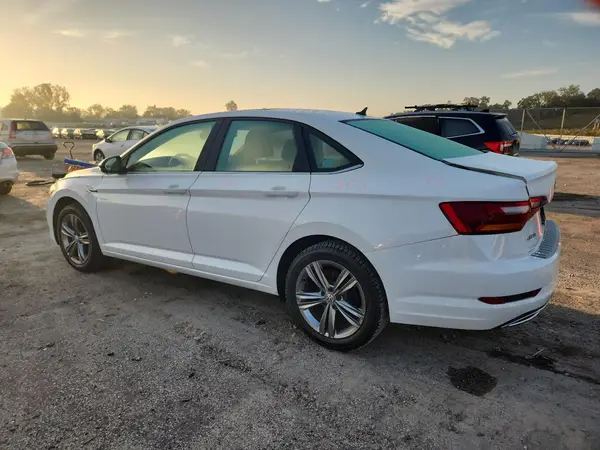 3VWCB7BUXKM214507 2019 VOLKSWAGEN JETTA - Image 2
