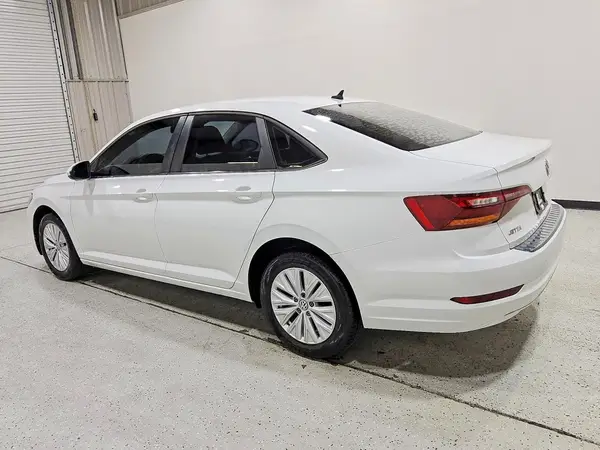 3VWCB7BUXKM241397 2019 VOLKSWAGEN JETTA - Image 2
