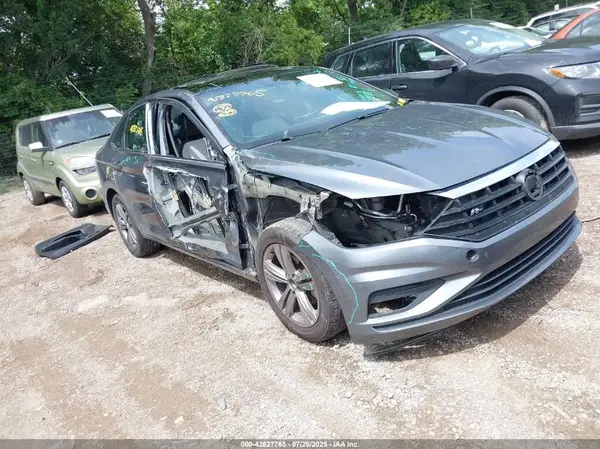 3VWCB7BUXKM247748 2019 VOLKSWAGEN JETTA - Image 1