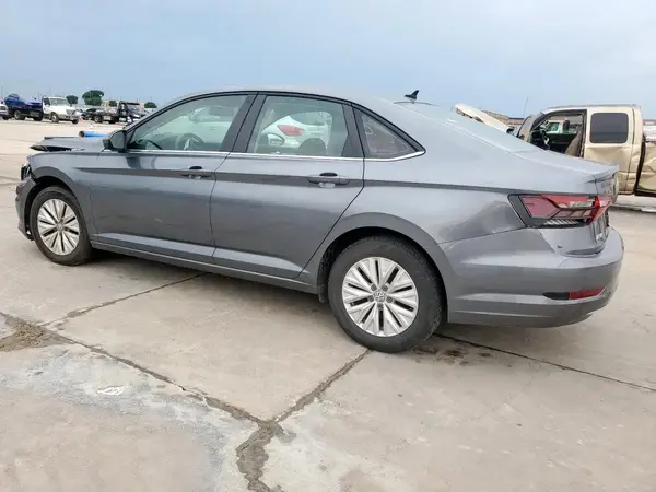 3VWCB7BUXKM251945 2019 VOLKSWAGEN JETTA - Image 2