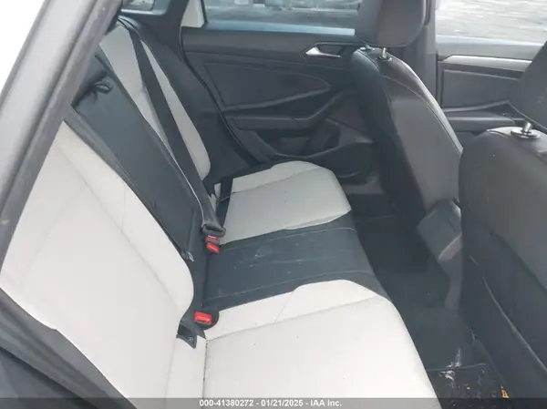 3VWCB7BUXKM258961 2019 VOLKSWAGEN JETTA - Image 8