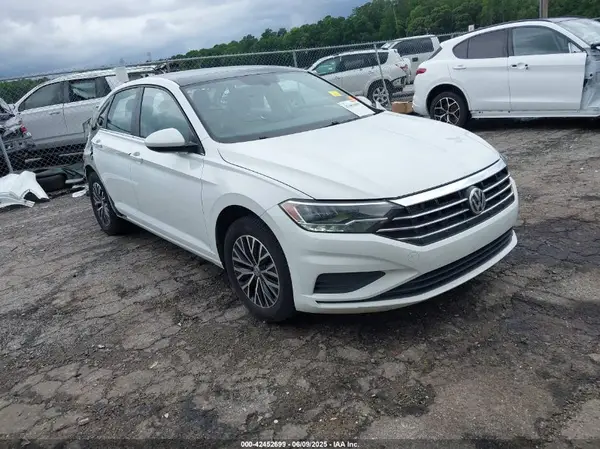 3VWCB7BUXKM271709 2019 VOLKSWAGEN JETTA - Image 1