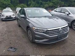 3VWCB7BUXLM049947 2020 VOLKSWAGEN JETTA