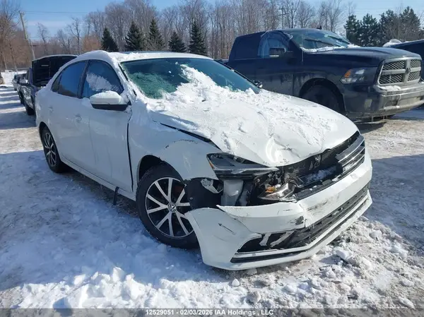 3VWD07AJ9GM335022 2016 VOLKSWAGEN JETTA - Image 1