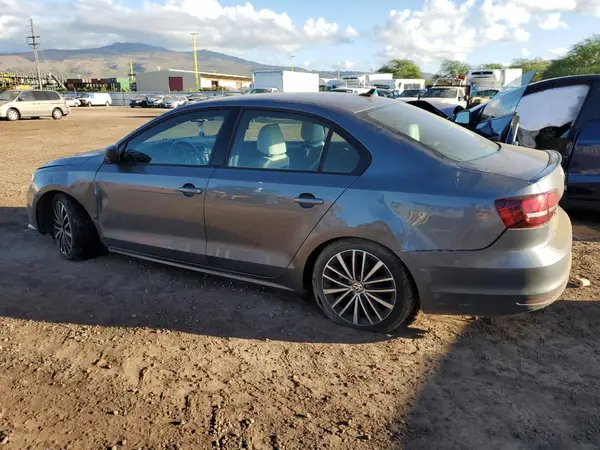 3VWD17AJ0GM237638 2016 VOLKSWAGEN JETTA - Image 2